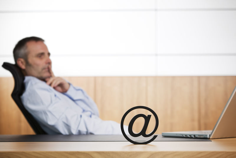 OFIFC经理考虑电子商务机会