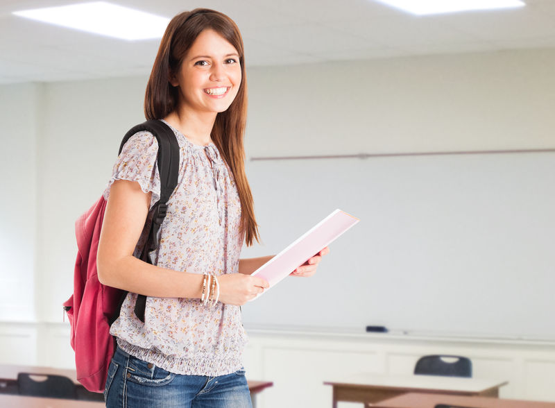 教室里一个学生的画像