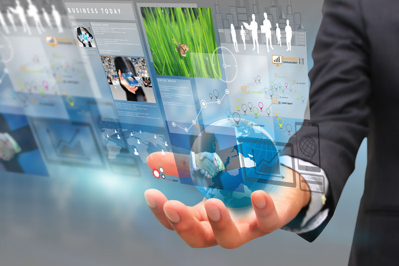 从事虚拟屏幕的商人-商业概念技术管理