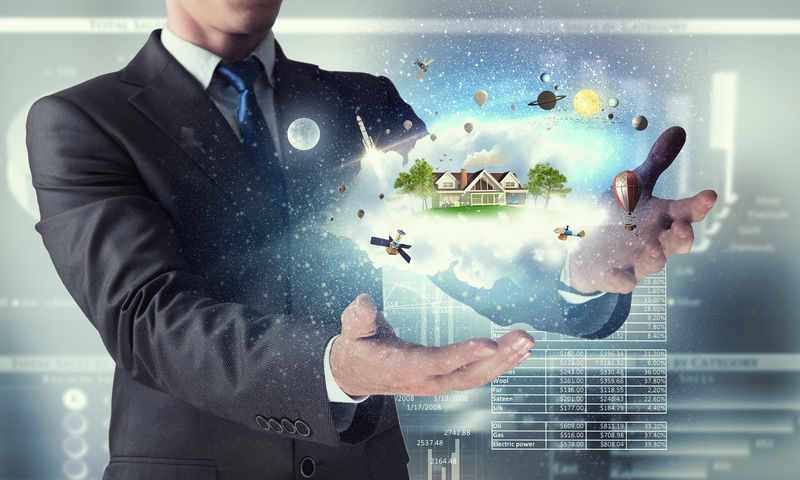 房地产经纪人介绍房子。混合介质