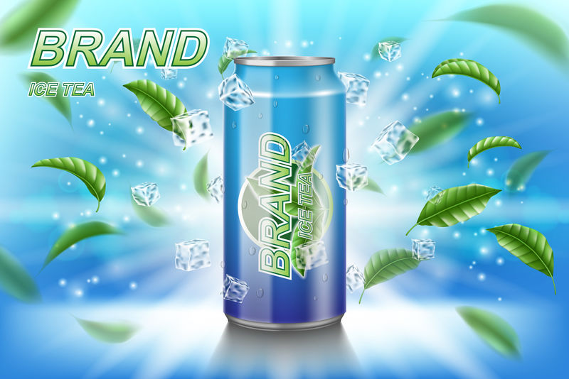冰茶标签广告,蓝色背景下的绿叶包装设计茶饮料与冰块海报或横幅