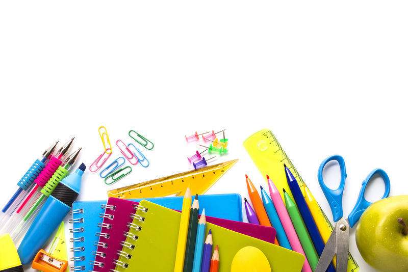 白色背景下的学校用品准备好了
