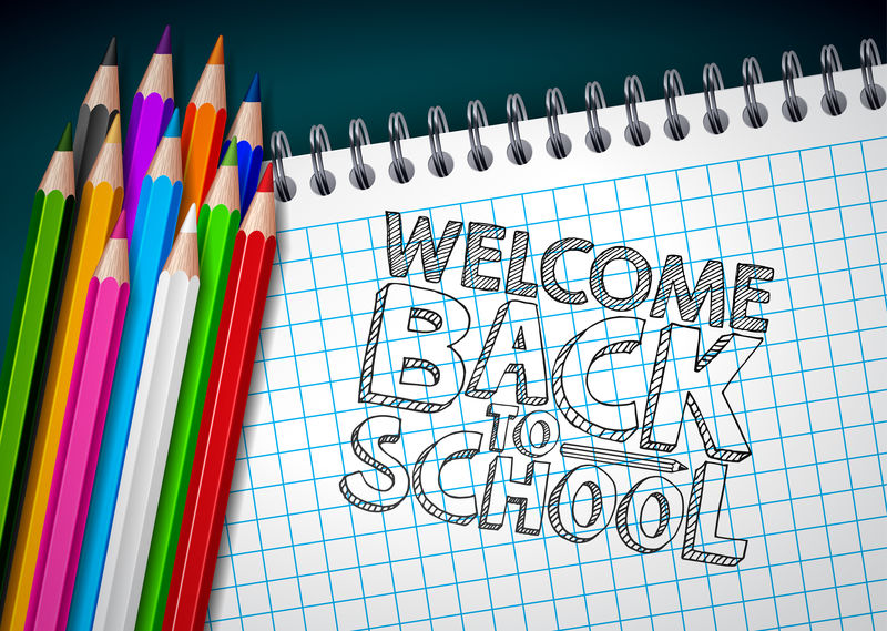 回到学校设计,用彩色铅笔和印刷字体在方格小册子背景上。矢量教育概念说明,用于贺卡、横幅、传单、邀请函、宣传册或宣传海报。