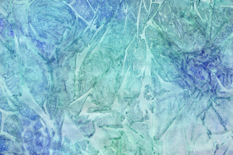 彩色的冬季蓝色墨水和白色纸张背景上的水彩画纹理-油漆泄漏和暗效果