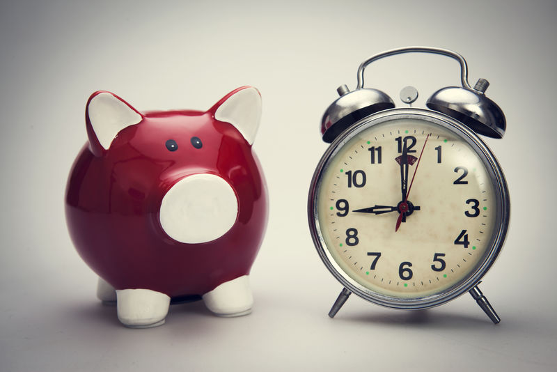 是时候在白色背景下省钱了-白色隔离