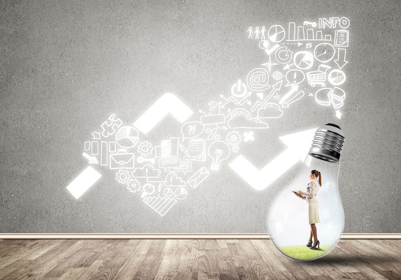 困在灯泡里的女商人