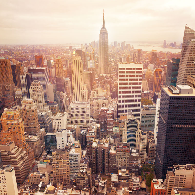 纽约市天际线与复古过滤效果，美国。