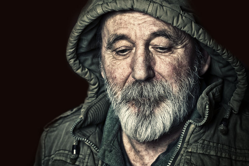 无家可归的老人