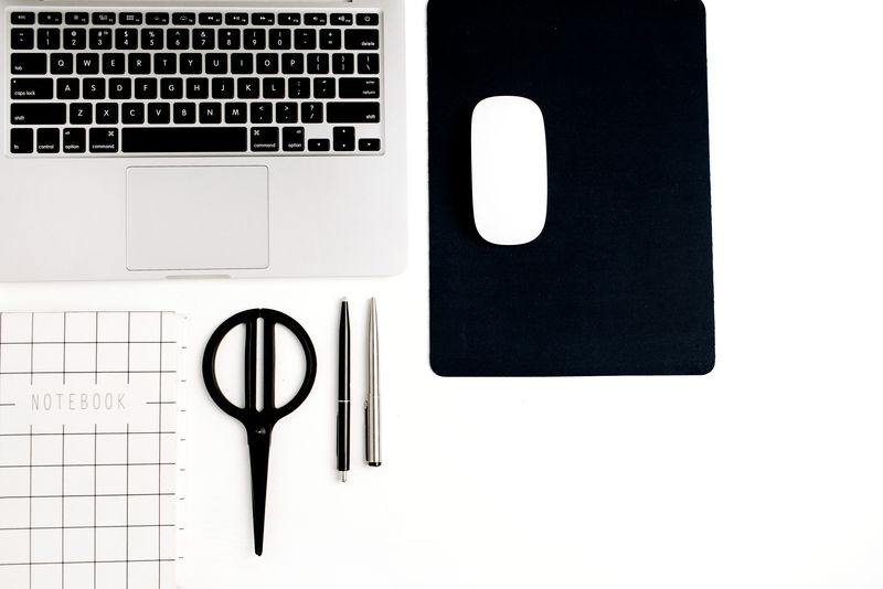 带办公工具的工作空间