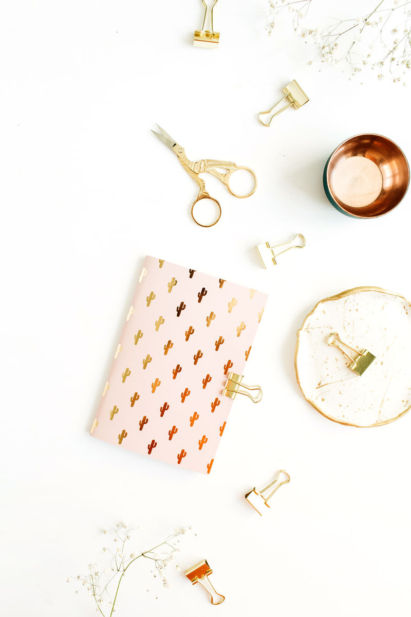 金色现代家庭办公桌