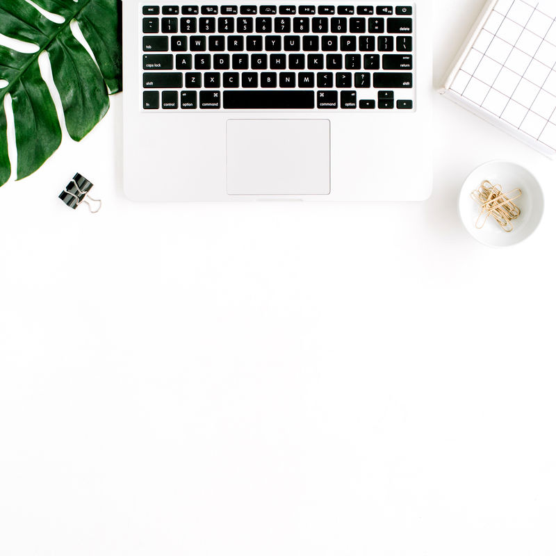 桌上笔记本电脑