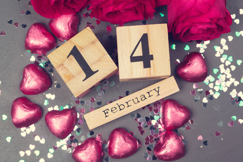 2月14日是情人节的日历和装饰品 素材 高清图片 摄影照片 寻图免费打包下载