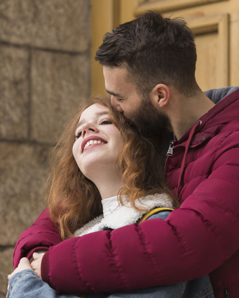 可爱的一对喜欢一起出去