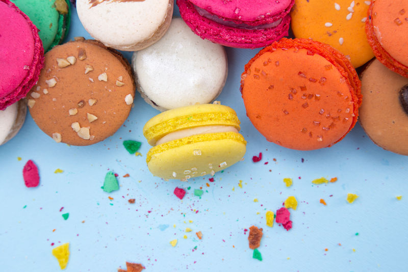 色彩斑斓的法国杏仁饼