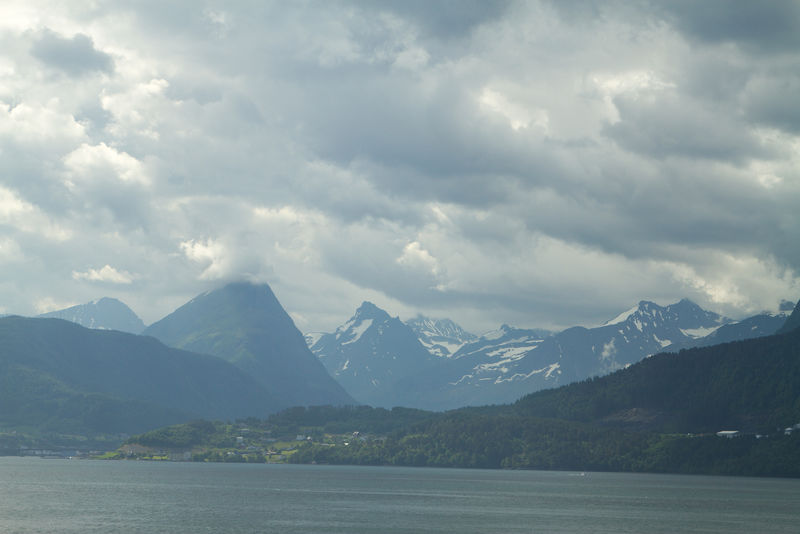 挪威北部峡湾。