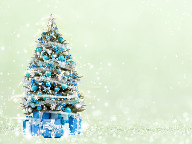 圣诞树从圣诞灯(玩光)。