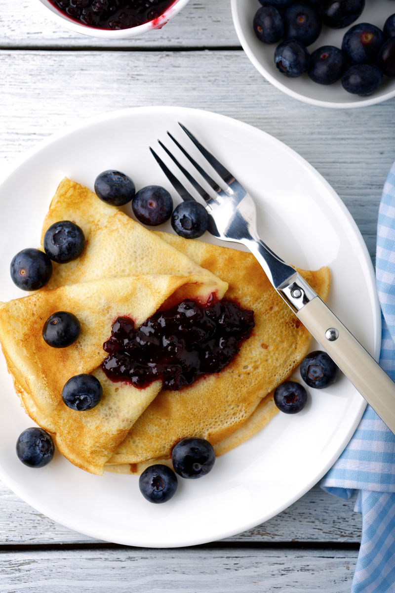 鲜果果酱薄煎饼