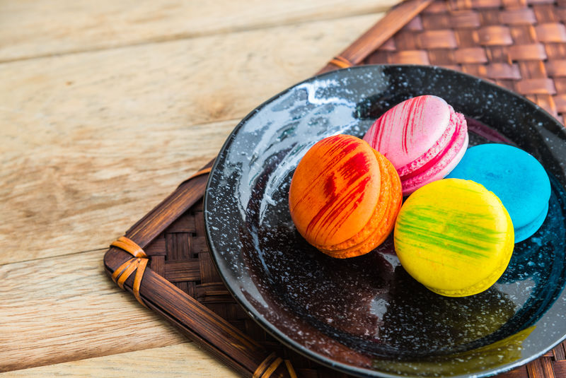 不同颜色的马卡龙