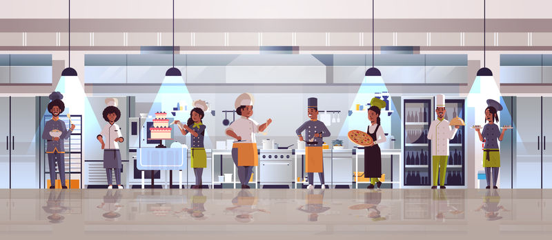 不同的厨师站在一起非洲裔美国男性女性r穿着统一的烹饪食物概念现代餐厅厨房内部平面全长水平