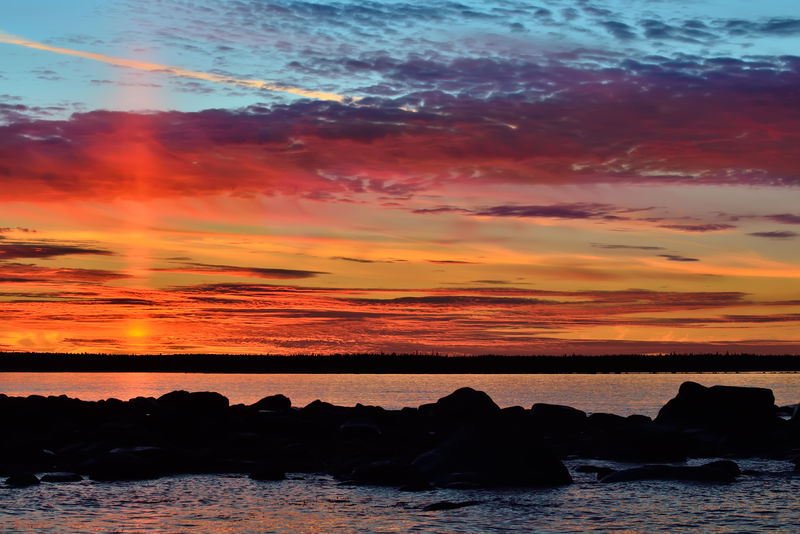 美丽的日落波戈马湖北卡累利阿俄罗斯