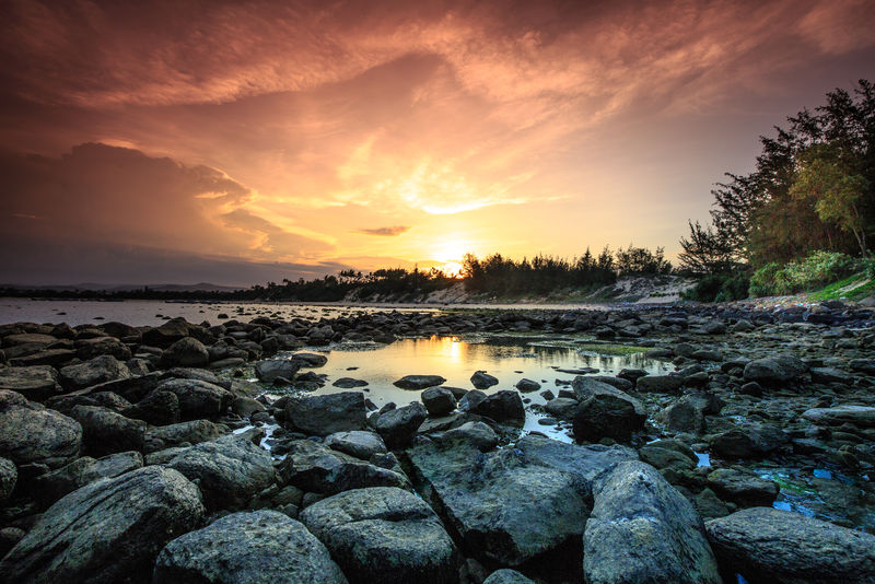 越南富阳的岩石海岸