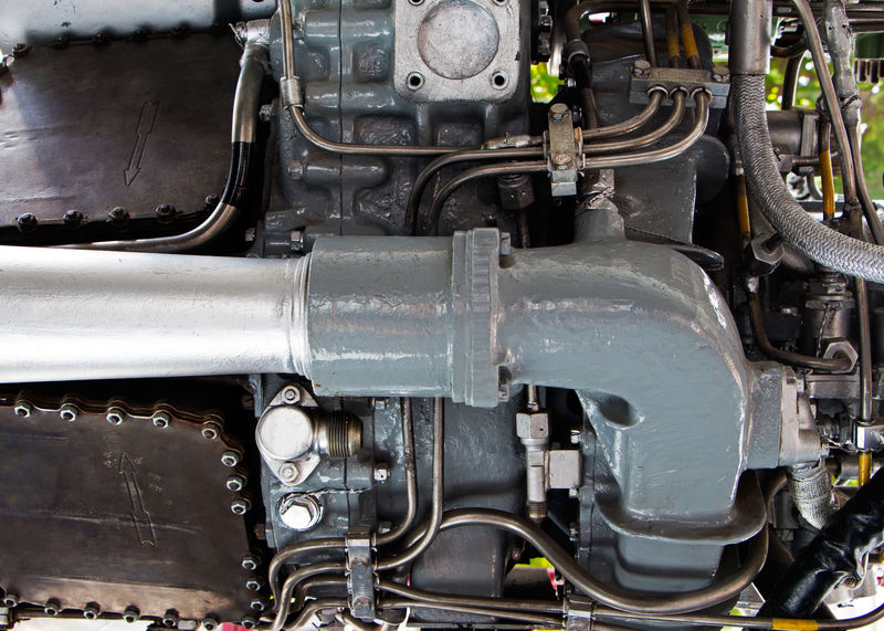 旧涡轮发动机的机械零件