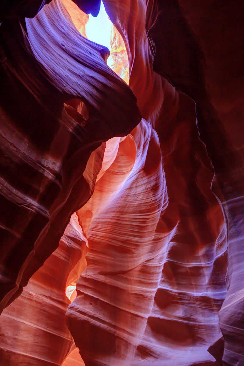 亚利桑那州佩奇羚羊峡谷的美丽色彩