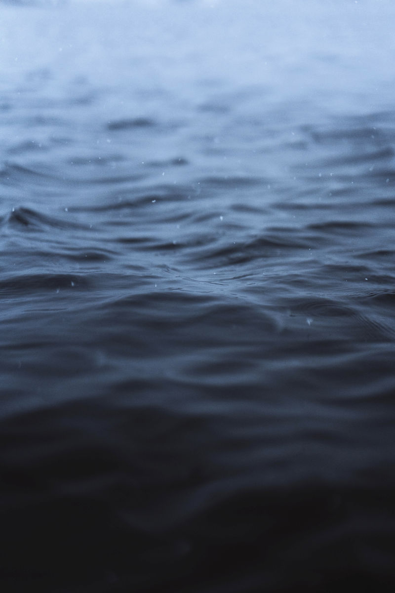 挪威洛弗顿群岛上的软波