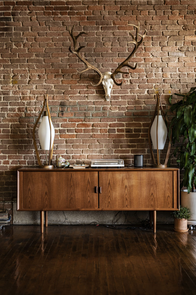 中世纪现代装饰阁楼式公寓