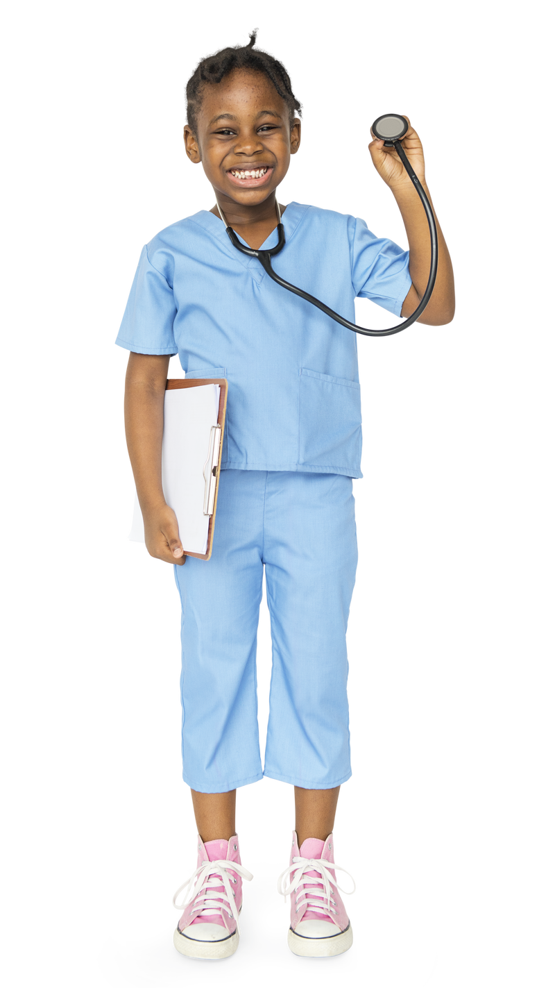 穿医生服的年轻女孩\u0026#039；服装透明png