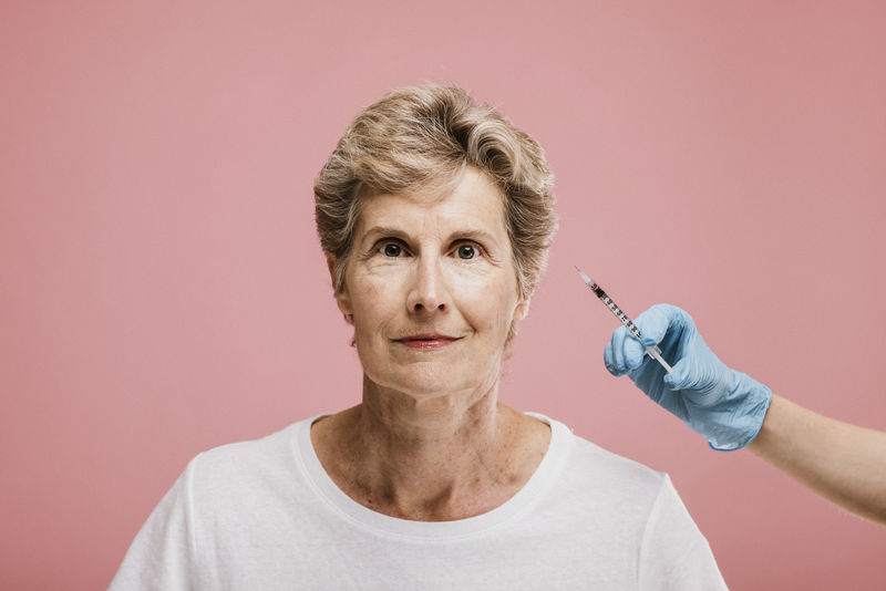 打肉毒杆菌的老太太