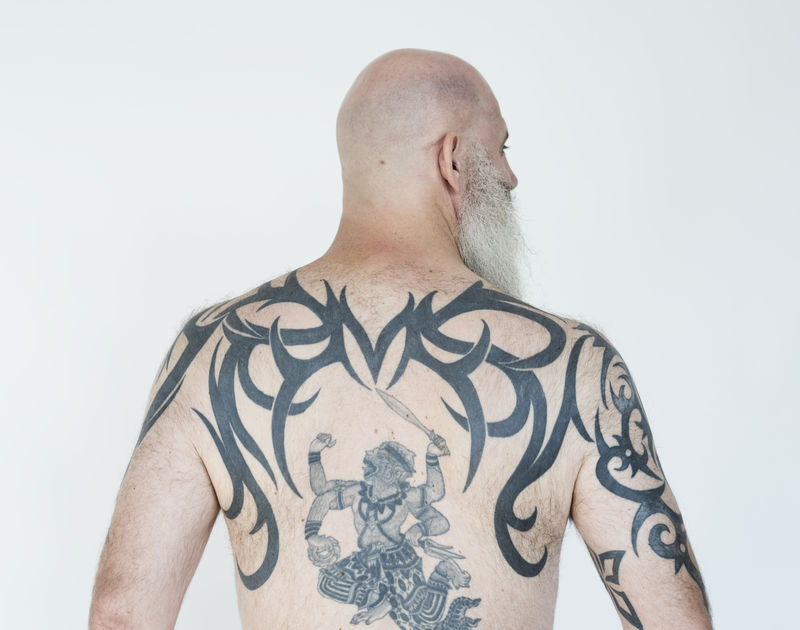 一个大胡子刺青男人的画像素材 高清图片 摄影照片 寻图免费打包下载