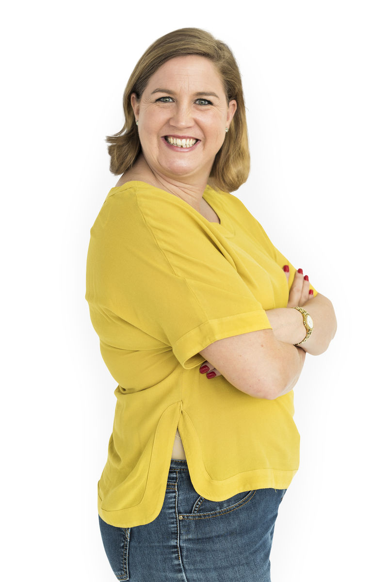 女性欢快的工作室肖像概念