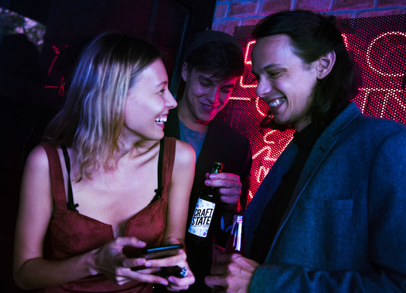 人们喜欢在一起聚会