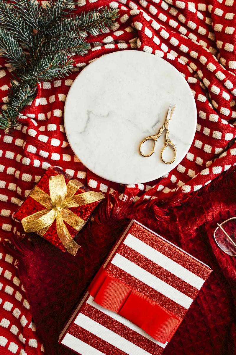 圣诞主题松枝礼盒