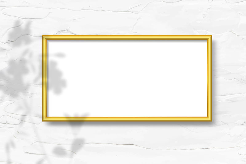 墙上的金色框架
