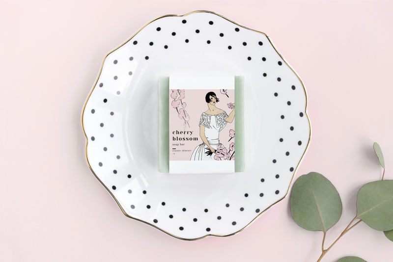 粉彩美盒模型psd与妇女和樱花混合从老式插图发表在Tr\u0026egrave；的巴黎人