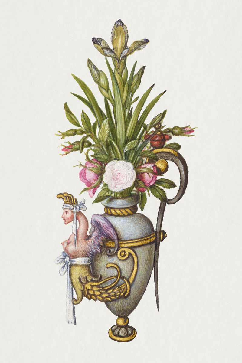 盛开的鸢尾花在古董花瓶里
