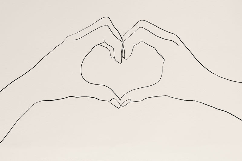 心形手势画线