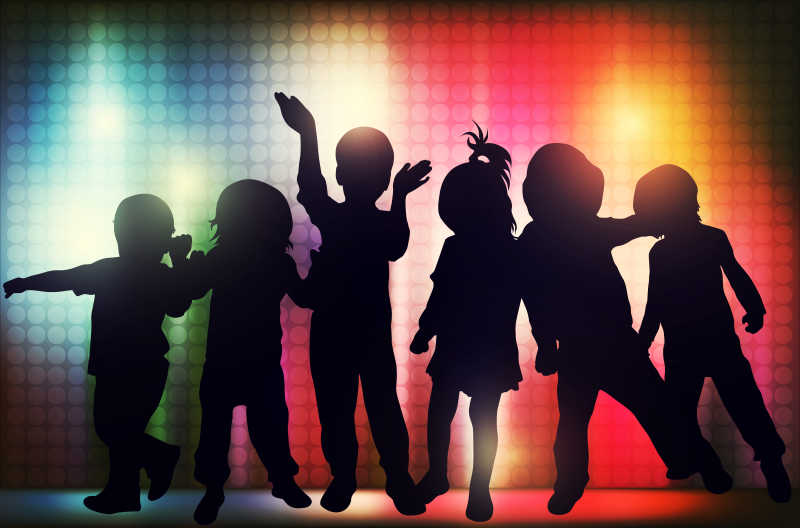 矢量舞厅里跳舞的儿童剪影