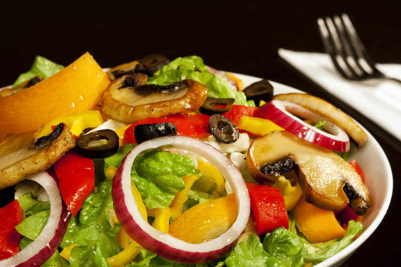 新鲜的蔬菜沙拉