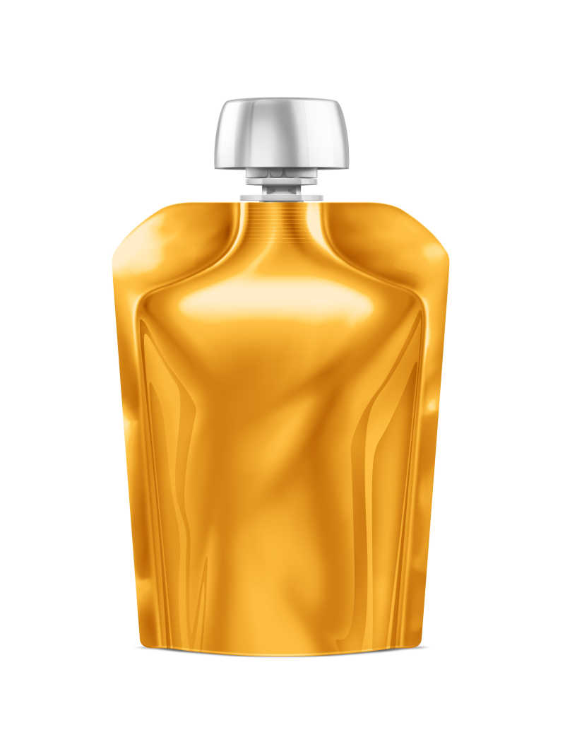 空白背景下金色的箔食品或饮料袋包装