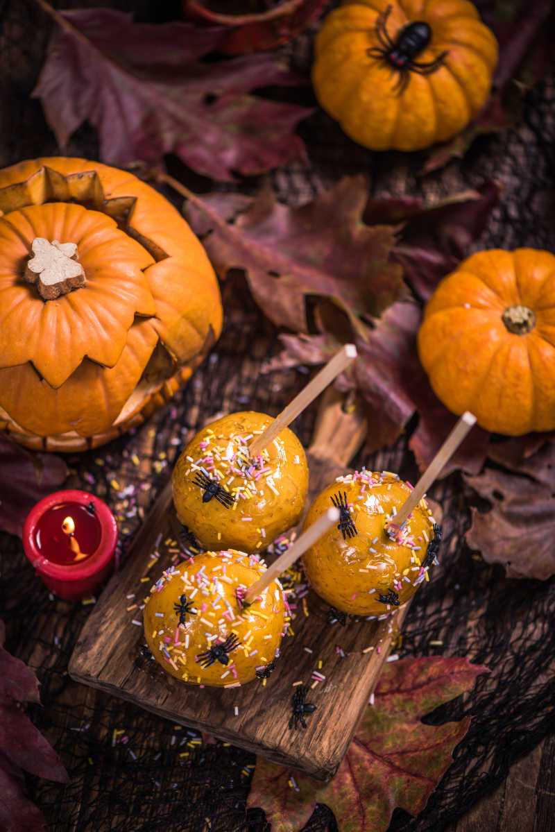 万圣节的南瓜灯和恐怖糖果