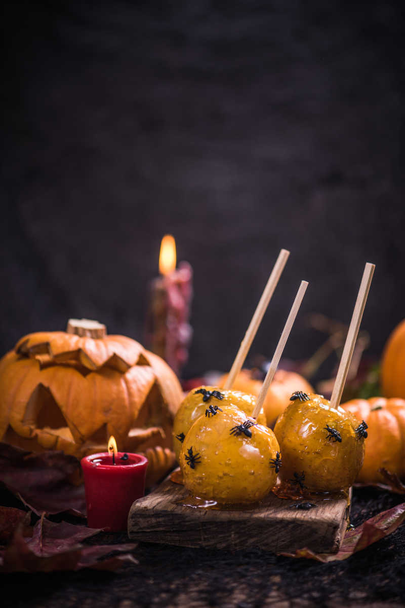 万圣节南瓜灯和糖果