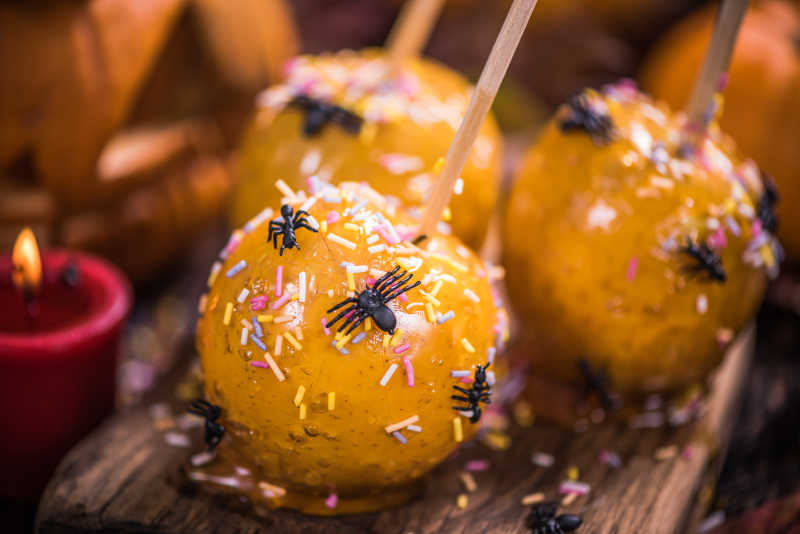 爬满蚂蚁的糖果特写