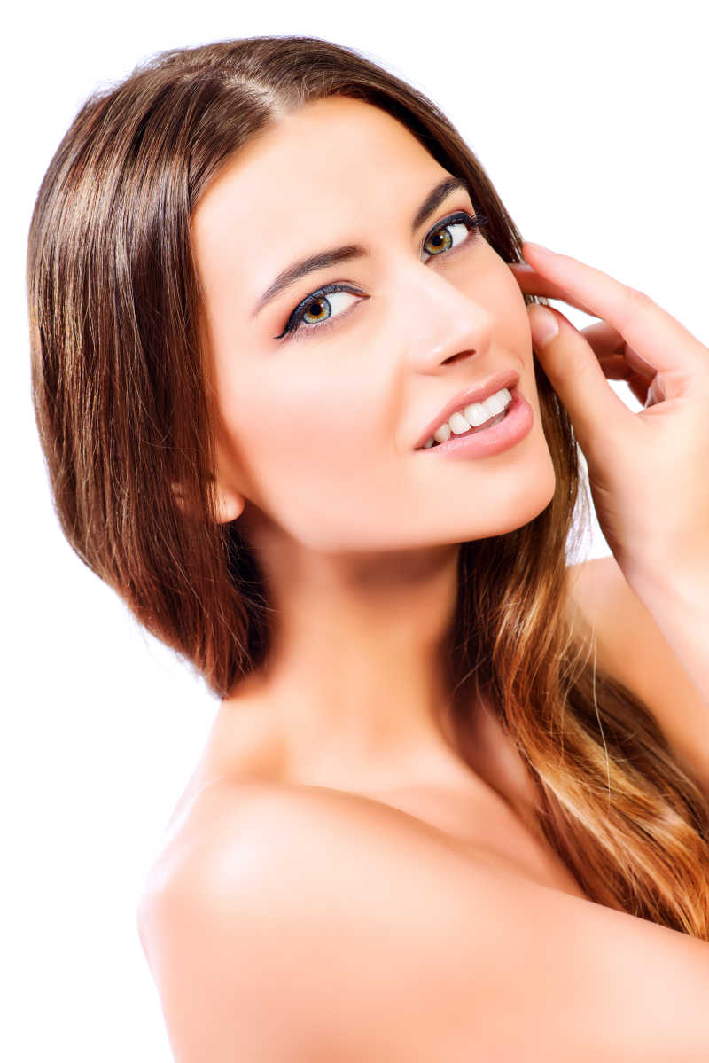 棕色长发优雅美女