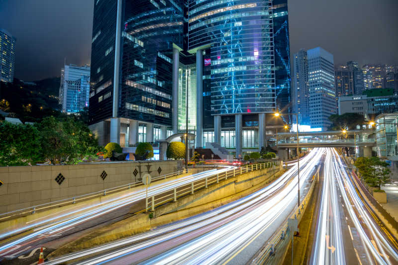 现代城市里的快速交通概念