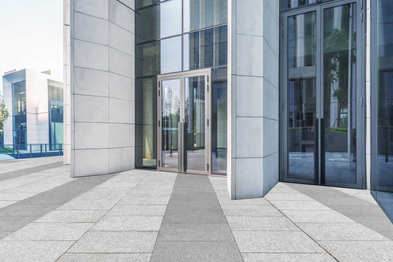 商业办公大楼大门口