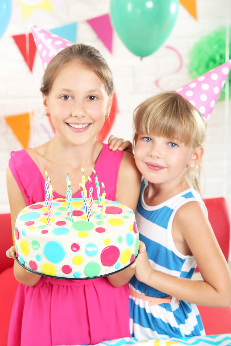 生日快乐的两姐妹