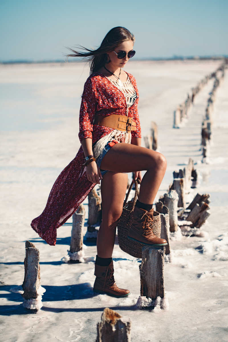 黑肌肤的性感美女